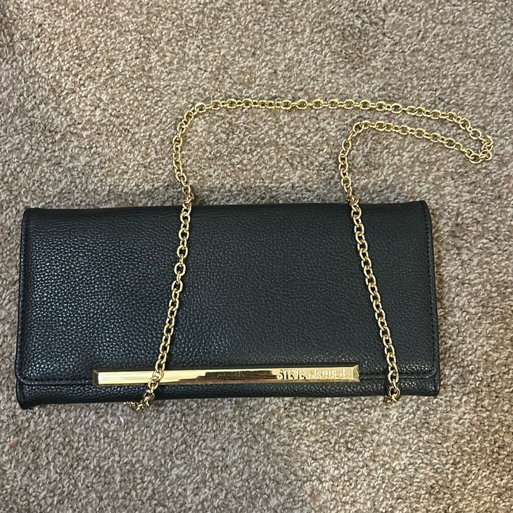 Steve Madden black crossbody clutch